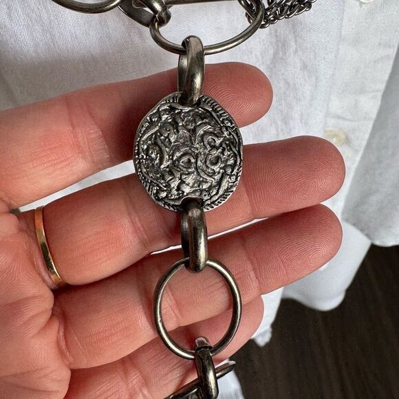 Vintage Liz’ Claiborne Silver Tone Medallion Chain Belt Waist Chain - Picture 5 of 9